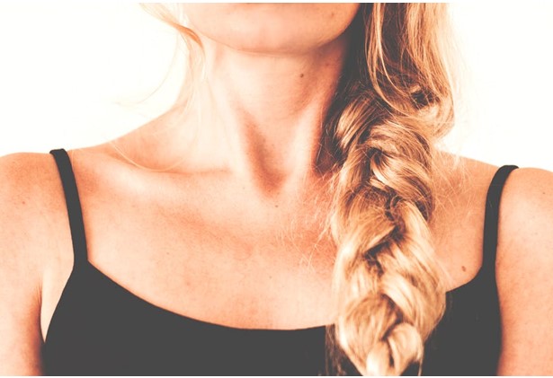 Featured image for Early Warning Signs of Hair Thinning You Shouldn’t Ignore