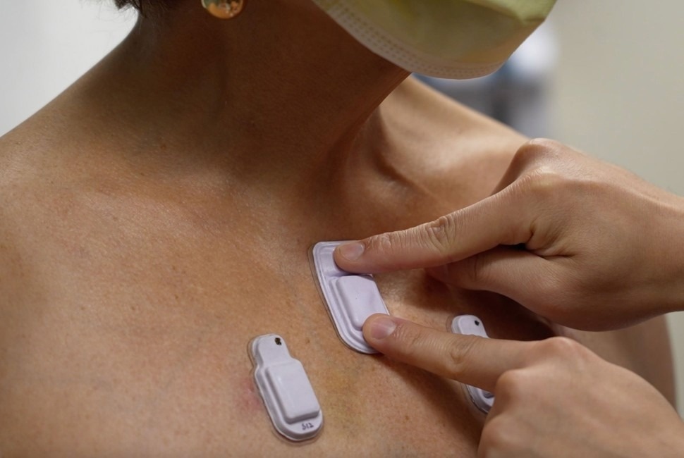 Featured image for Breakthrough Devices Revolutionizing Home Healthcare Monitoring